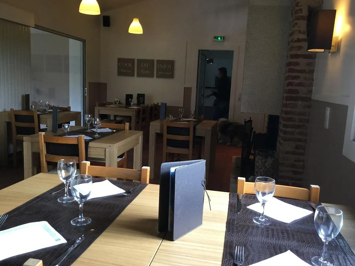 **  Hotel Restaurant Du Causse Saint-Cirq-Lapopie France